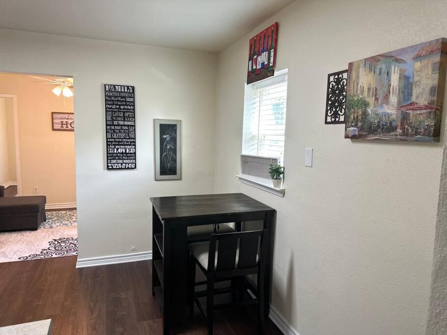 Walk To The Alamodome! Sleeps 6, Pet Friendly Apartment San Antonio Luaran gambar