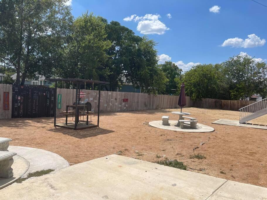 Walk To The Alamodome! Sleeps 6, Pet Friendly Apartment San Antonio Luaran gambar