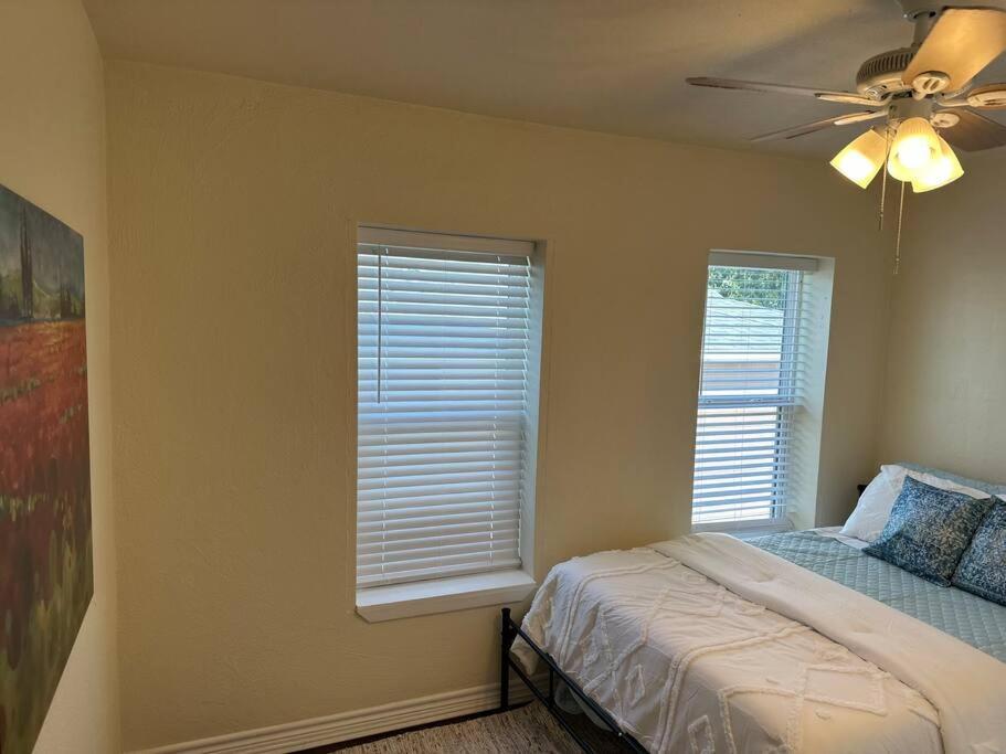 Walk To The Alamodome! Sleeps 6, Pet Friendly Apartment San Antonio Luaran gambar